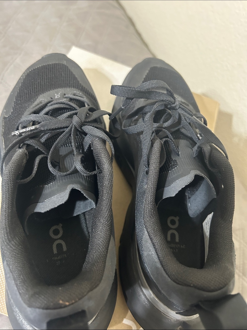 On Running women’s Black Mesh Cloud-Style Sneakers - Picture 5 of 10
